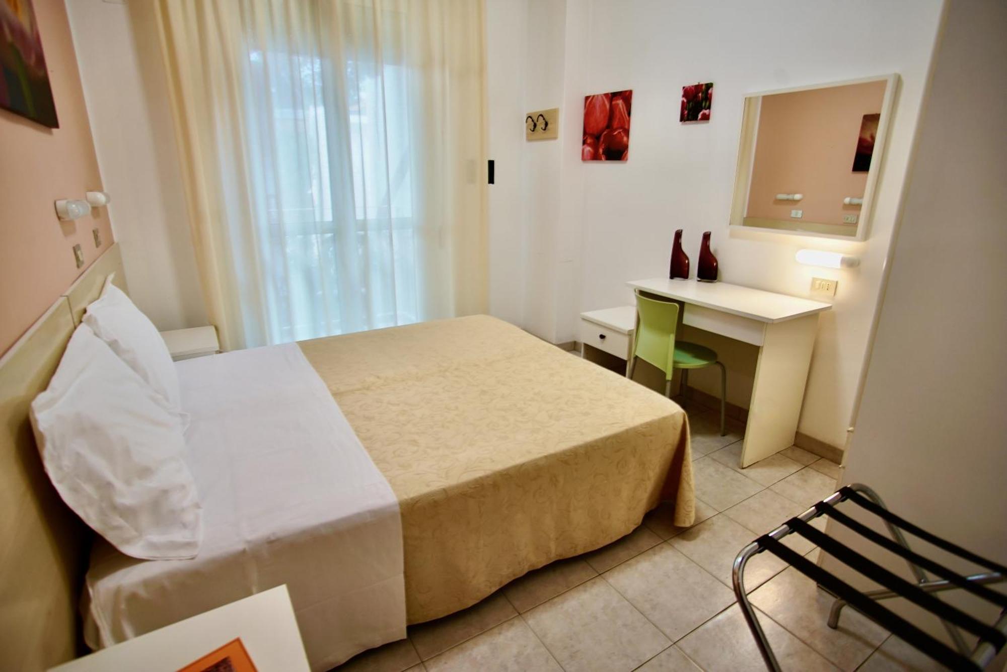 Hotel Dell'Angelo Rímini Exterior foto